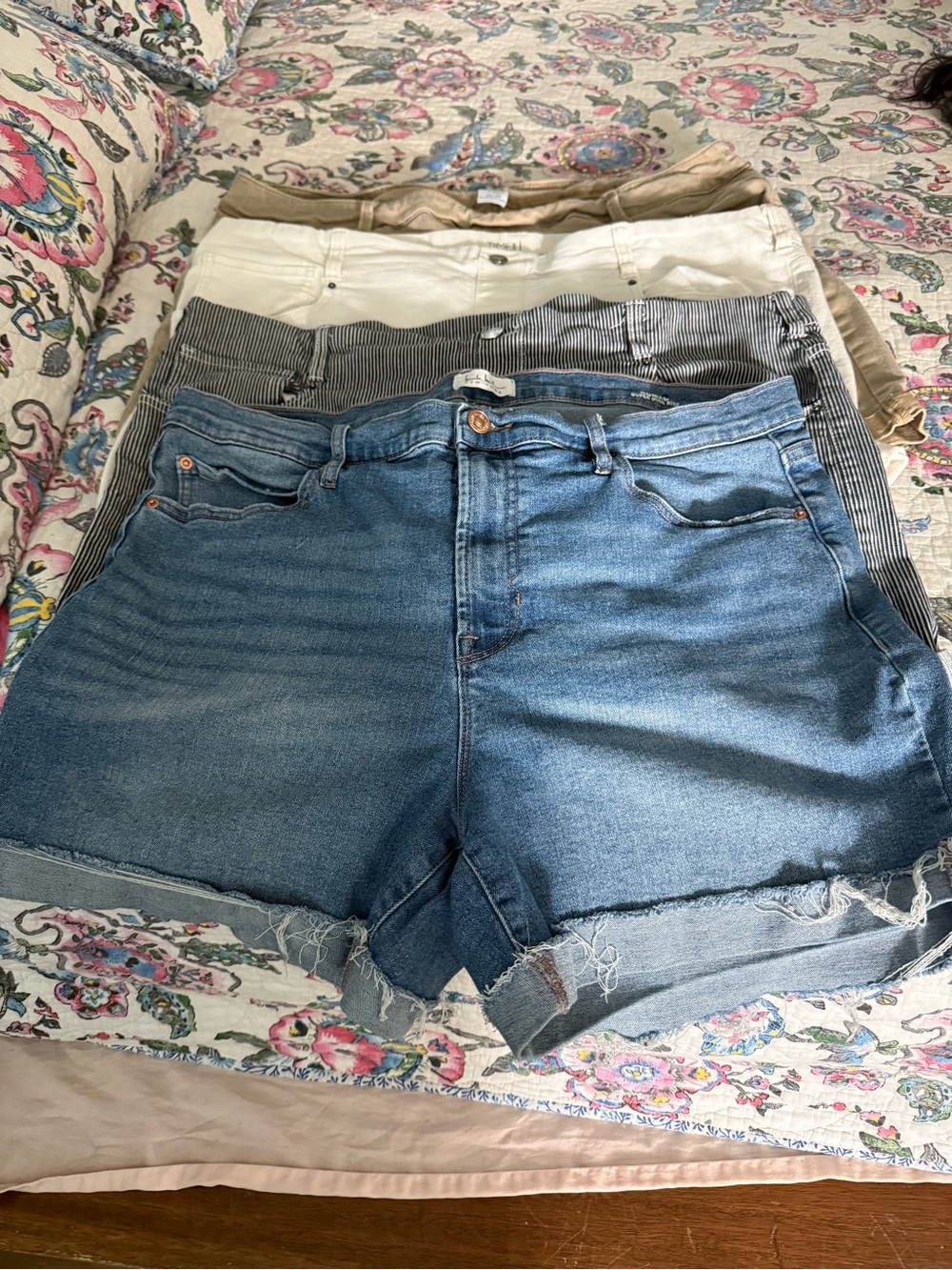 4 High-Rise Frayed Hem Women's Shorts - blue, black & white, white and kaki